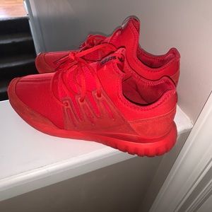 Adidas tubular radial 11 red